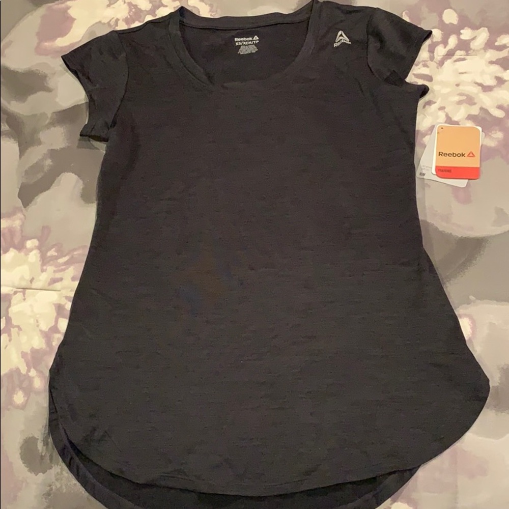 NWT Reebok training tee